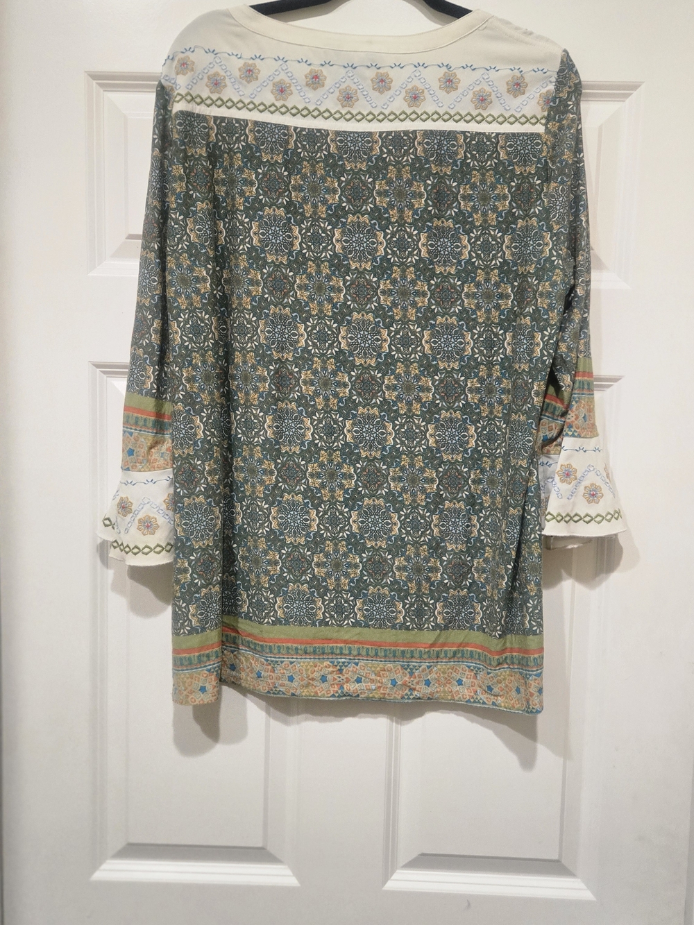 Multiples Green Patterned V-Neck Tunic with Cream Yoke - Picture 2 of 3